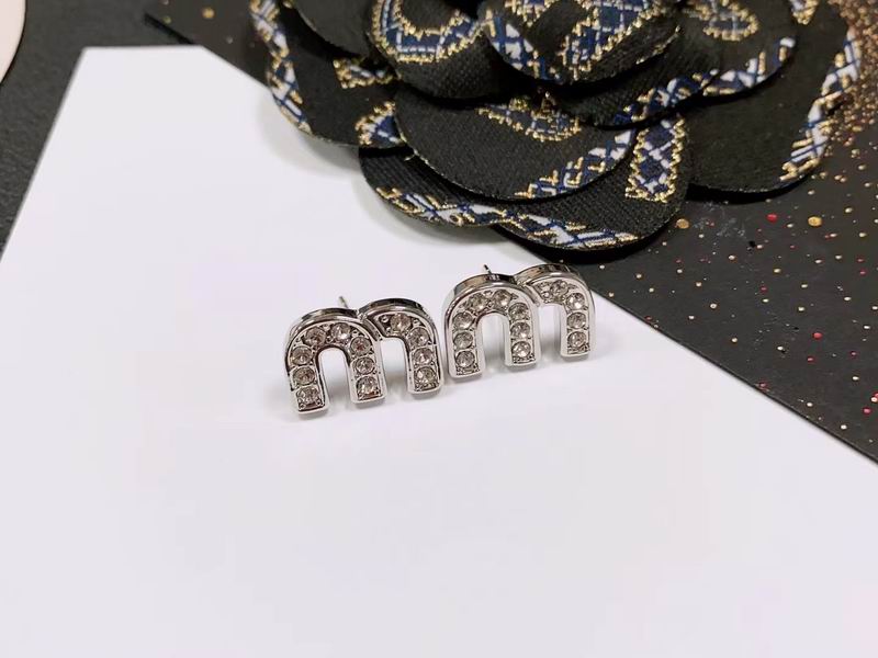 MiuMiu Earring 09lyr3